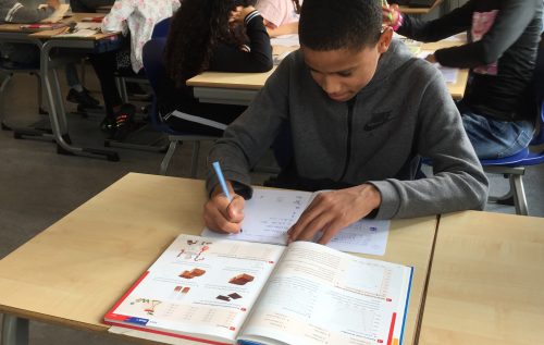 Waalse School Groep 8a leert ongelijknamige breuken optellen
