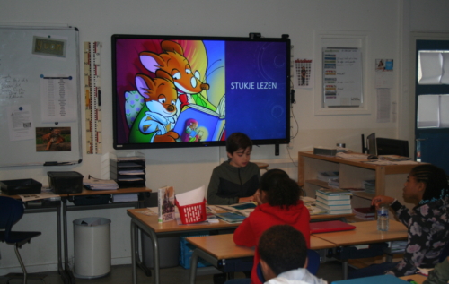 Waalse School Groep 8a leert om te presenteren voor een groep
