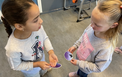 Waalse School Groep 5b oefent de keer- en deelsommen