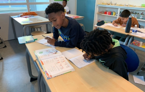 Waalse School Groep 5b leert een bevelzin maken