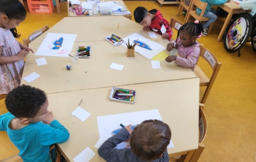 Waalse School Groep 1c leert een boodschap overbrengen d.m.v. een tekening