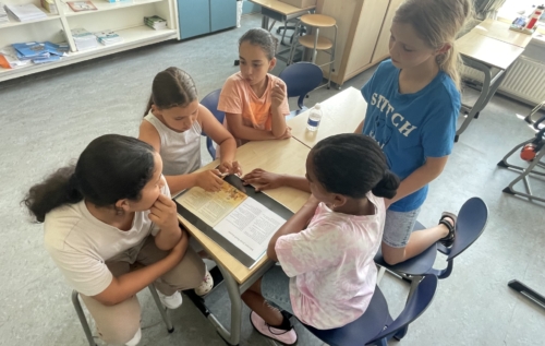 Waalse School Groep 6b leert de persoonsvorm en het onderwerp uit een zin te halen