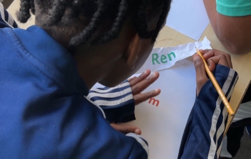 Waalse School Groep 6b leert werkwoorden in de juiste vorm spellen