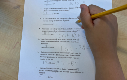 Waalse School Groep 4b leert verhaalsommen oplossen d.m.v. verschillende strategieën